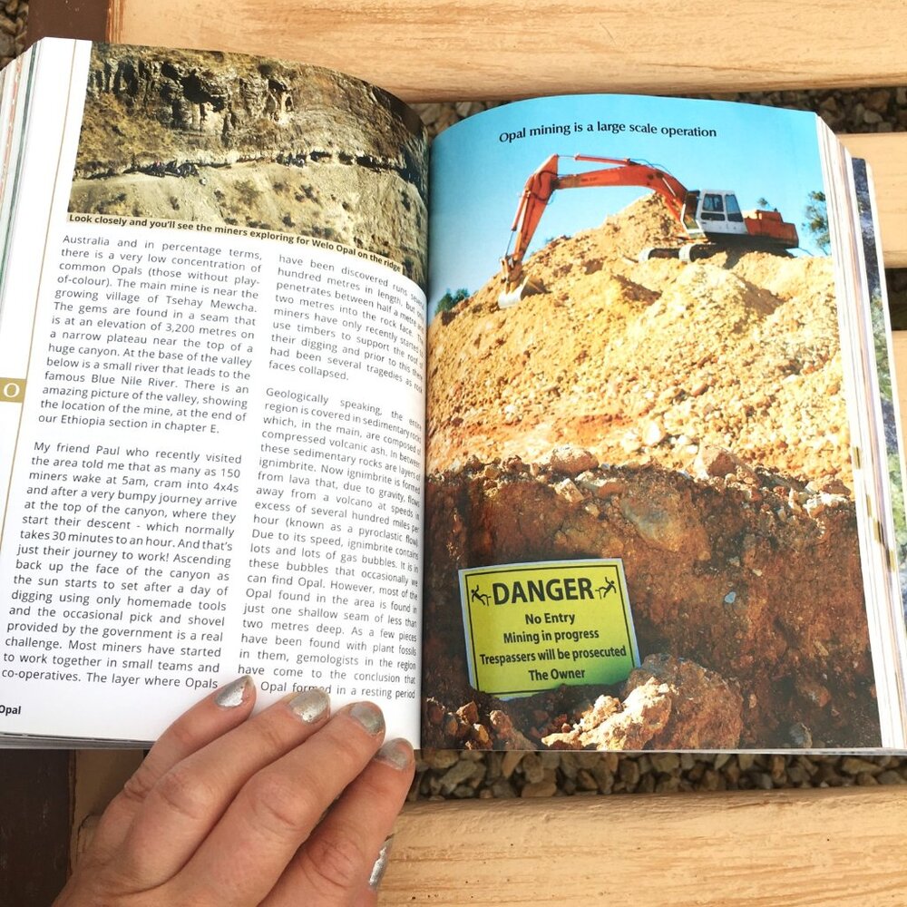 The Lure Of Gems, 4th Edition by Steve Bennett - Gemstone & Mineral Encyclopedia - Picture 6 of 9